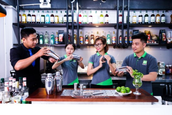 học kỹ thuật pha chế