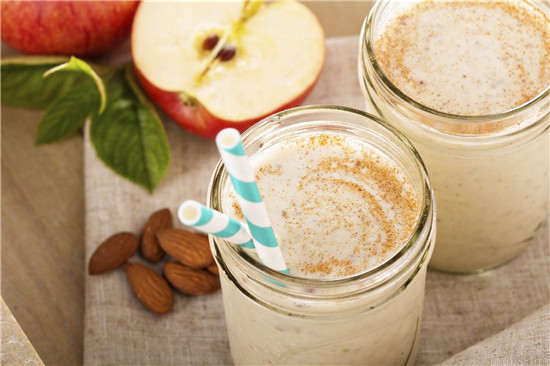 smoothies táo quế