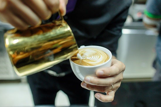 kỹ thuật tạo hình latte art