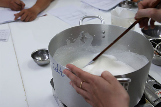 cách nấu nước cốt dừa để làm kem sữa dừa