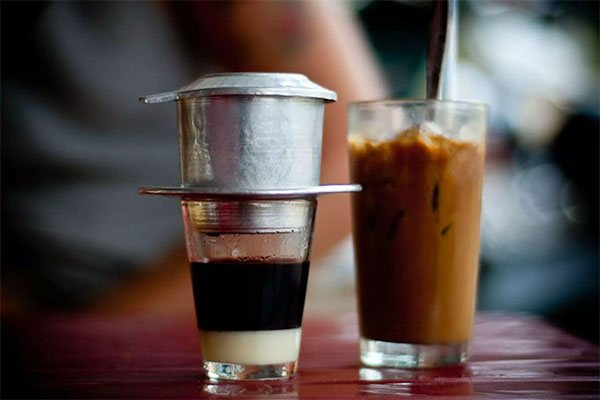 Cà phê việt nam từ đen đá đen nâu